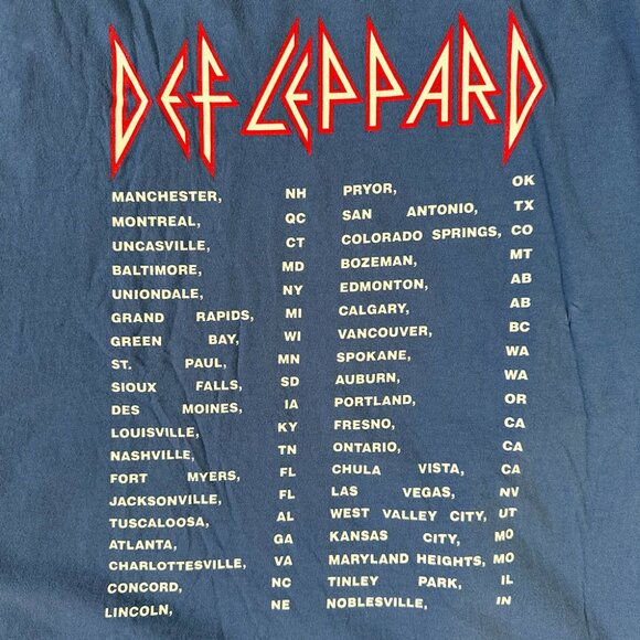 Def Leppard 2017 Concert Band Tour T-Shirt Sz XL Blue Cotton UK Graphic 80s 90s - Picture 5 of 8